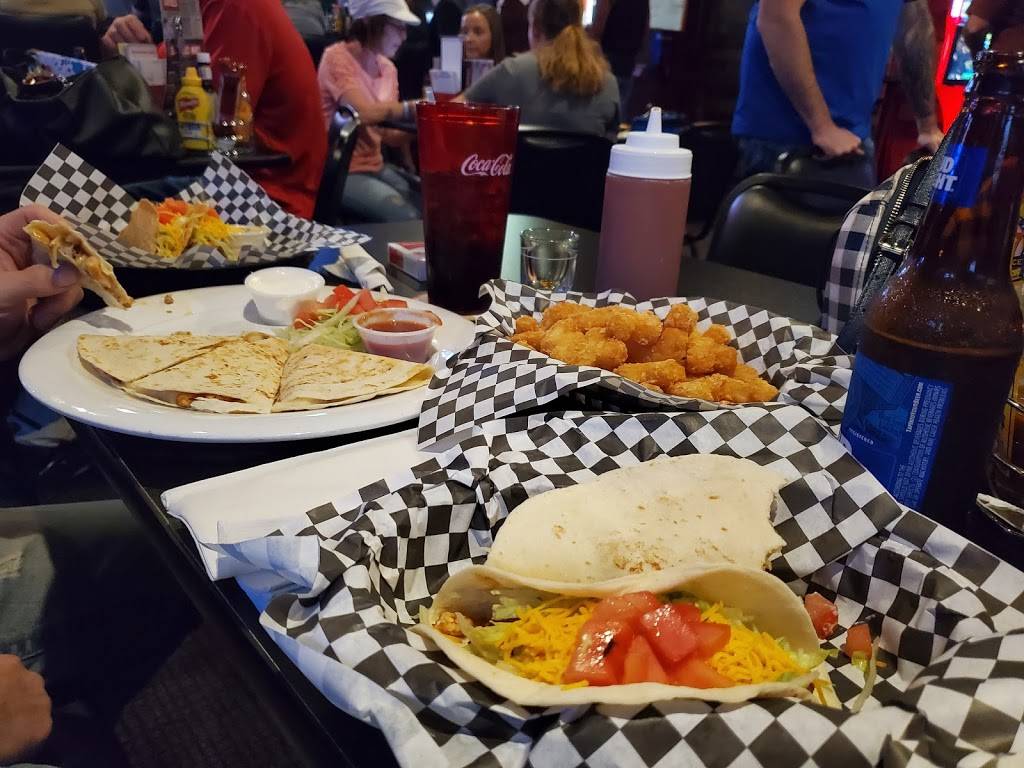 Twisted Post Bar and Grill | restaurant | 14901 Industrial Rd, Omaha, NE 68144, USA | 4023338185 OR +1 402-333-8185