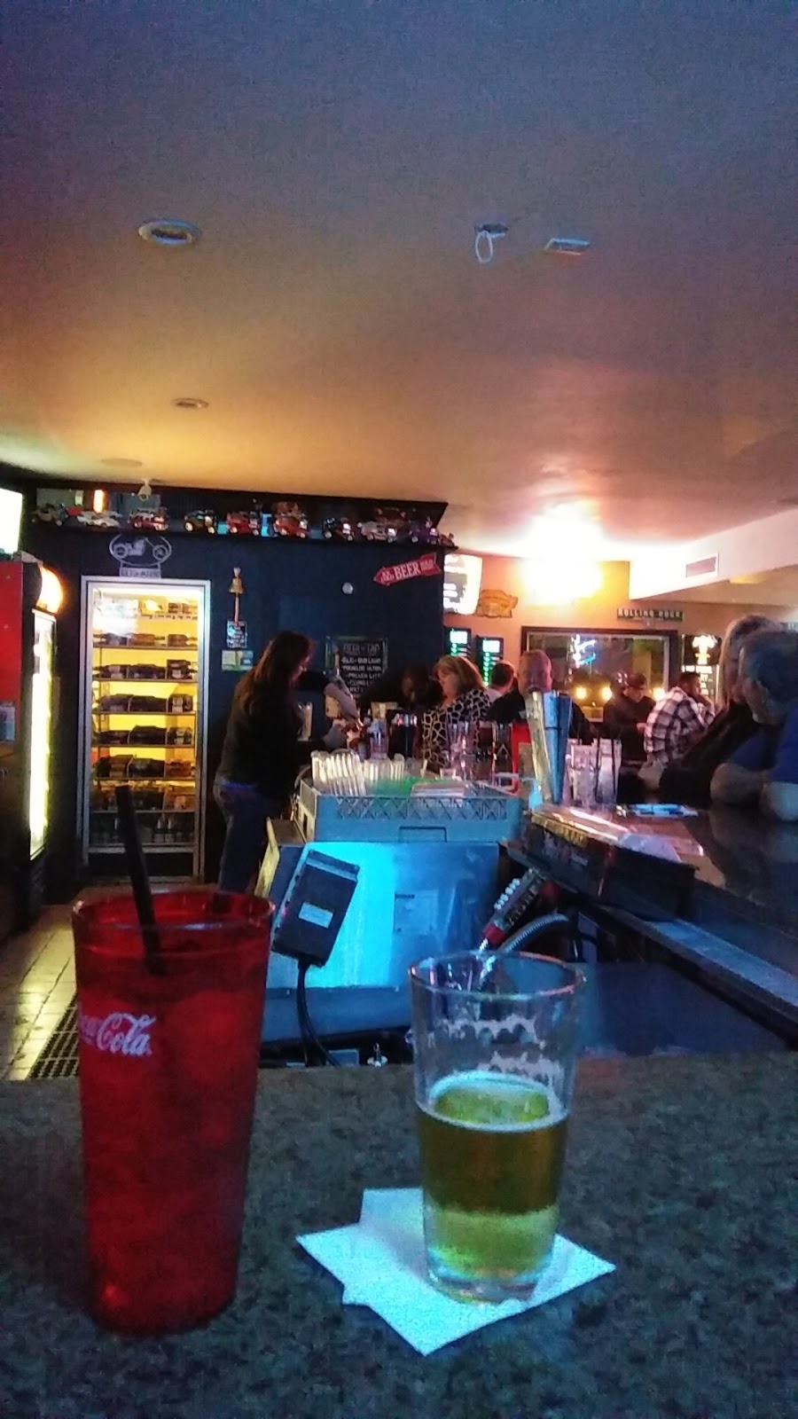 R Bar and Grill | night club | 3185 Maricopa Ave, Lake Havasu City, AZ 86406, USA | 9284533876 OR +1 928-453-3876