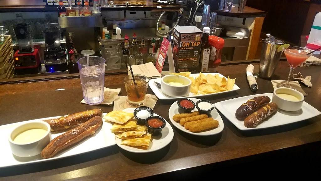 Applebees Grill + Bar | restaurant | 31653 Gratiot Ave, Roseville, MI 48066, USA | 5864159630 OR +1 586-415-9630