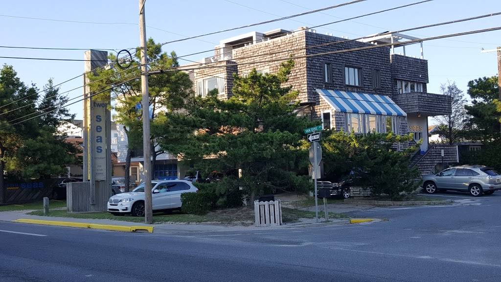 Two Seas Restaurant | restaurant | 1300 Coastal Hwy, Dewey Beach, DE 19971, USA | 3022272610 OR +1 302-227-2610