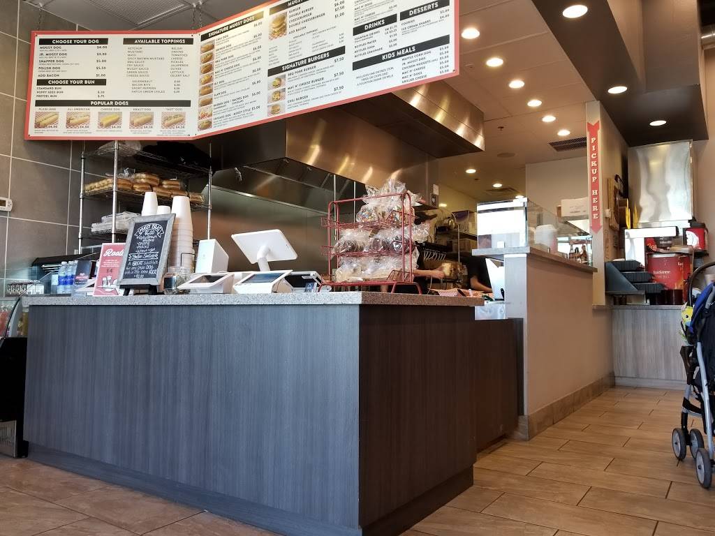 Mugsy Dogs | restaurant | 3160 E Queen Creek Rd #101, Gilbert, AZ 85297, USA | 4807196088 OR +1 480-719-6088