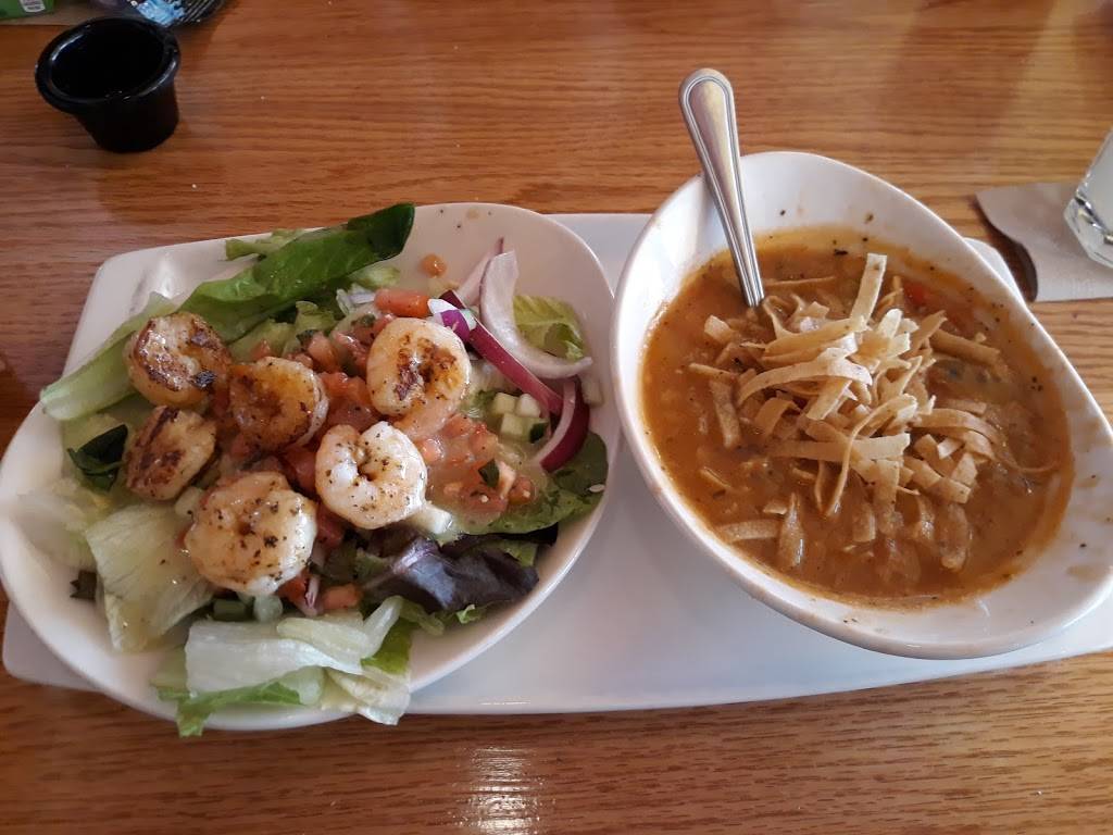 Applebees Grill + Bar | restaurant | 1985 George Dieter Dr, El Paso, TX 79936, USA | 9155906411 OR +1 915-590-6411