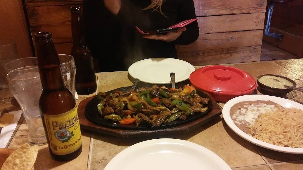 Franciscos | restaurant | 2280 Myers St, Oroville, CA 95966, USA | 5305343511 OR +1 530-534-3511