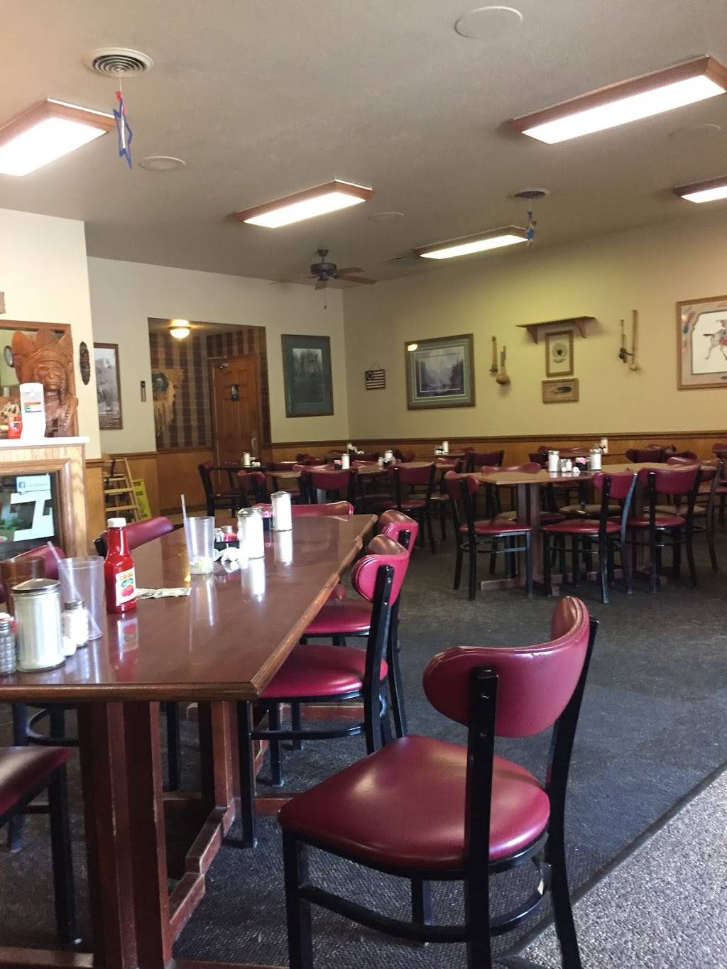 Red Arrow Restaurant | restaurant | 6843 North Old 27, Fremont, IN 46737, USA | 2608338889 OR +1 260-833-8889