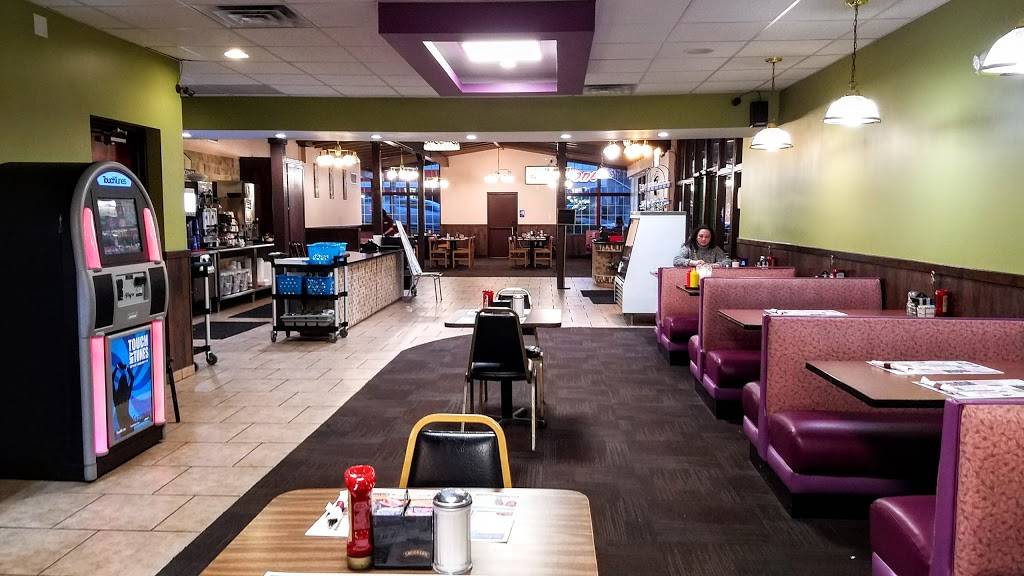 Waynesboro Diner | restaurant | 1543 E Main St, Waynesboro, PA 17268, USA | 7176552263 OR +1 717-655-2263