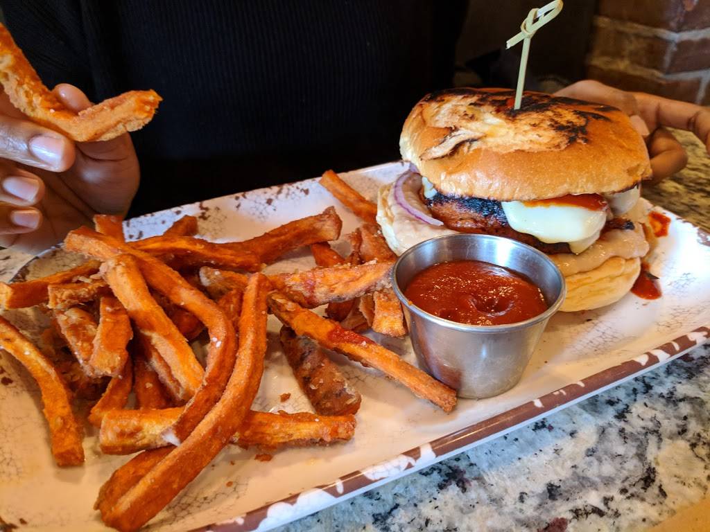 Iron Vine | restaurant | 992 Main St, Peekskill, NY 10566, USA | 9149308507 OR +1 914-930-8507