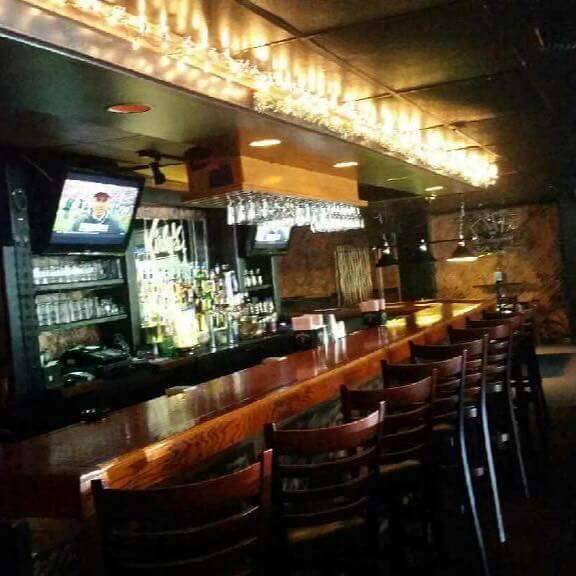 Kirbys Bar & Grill | restaurant | 2460 Stickney Point Rd, Sarasota, FL 34231, USA | 9419223777 OR +1 941-922-3777