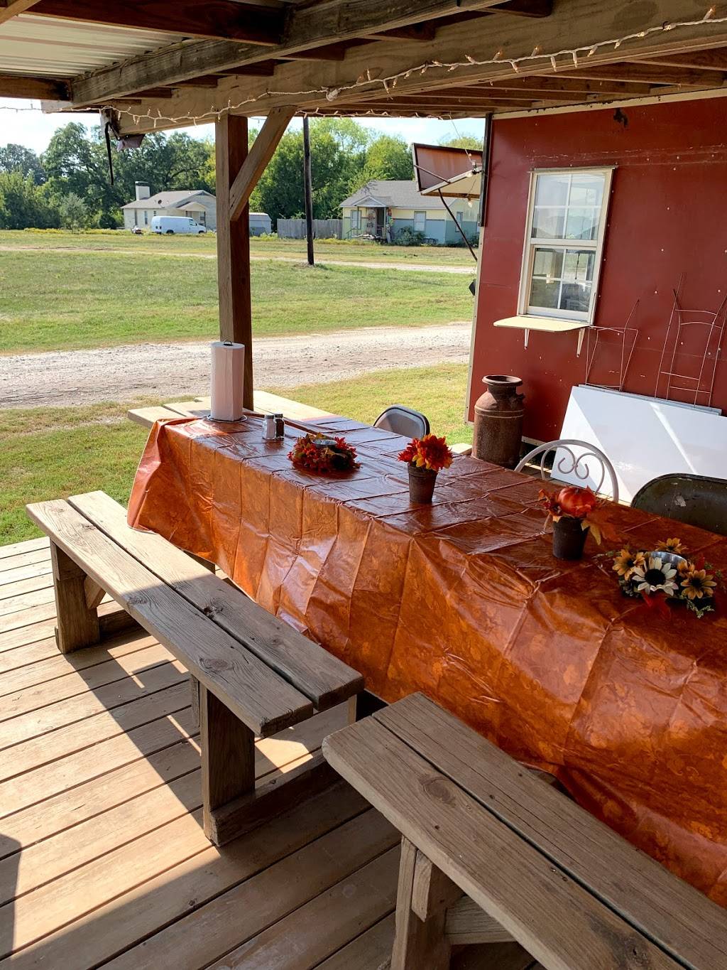 Lil Broncs Burger, Beans, & More | restaurant | Wills Point, TX 75169, USA | 9035600300 OR +1 903-560-0300