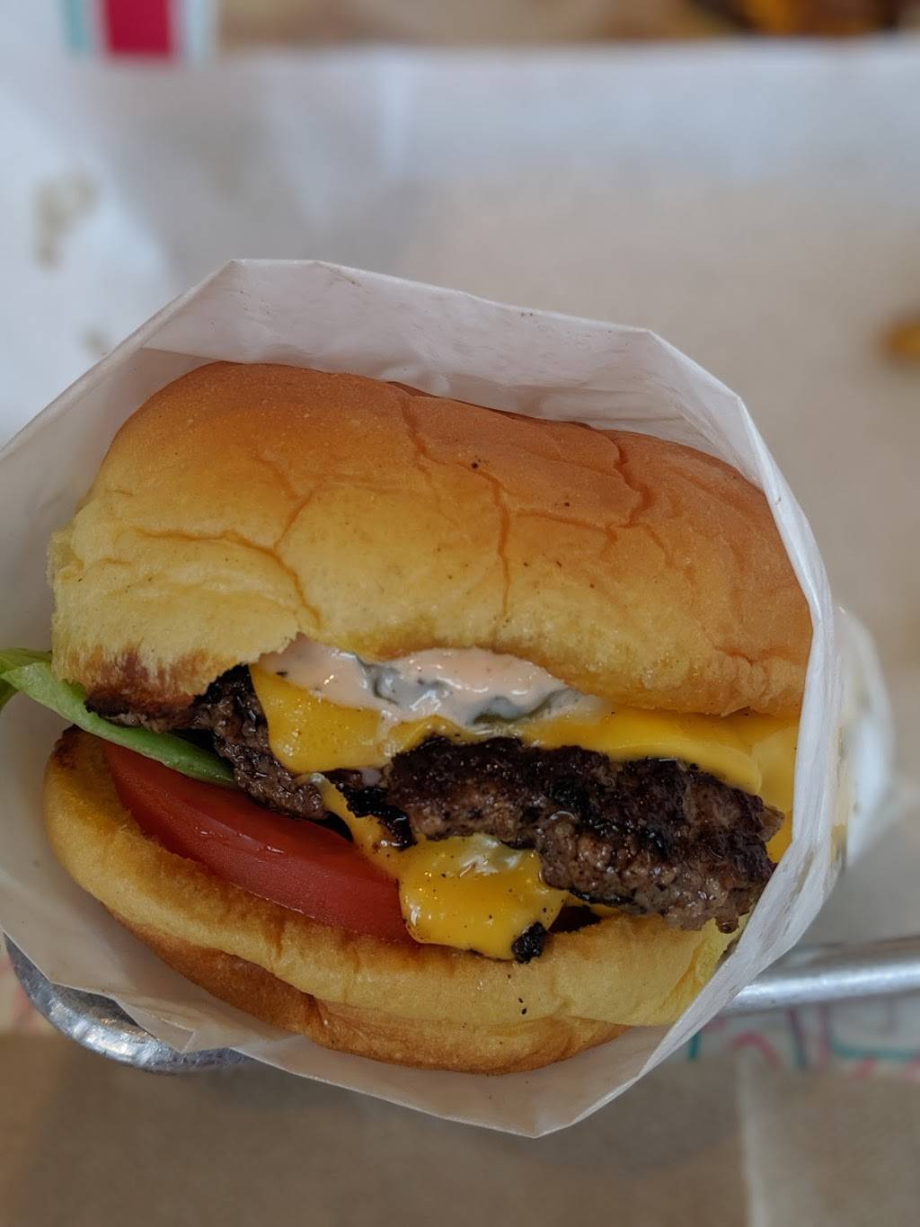 Hugh-Babys | restaurant | 718 Thompson Ln, Nashville, TN 37204, USA | 6156103395 OR +1 615-610-3395