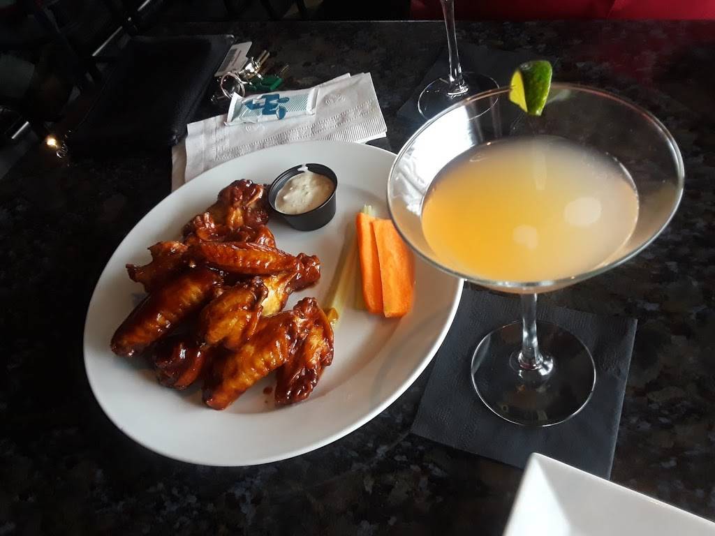 Rasos Bar and Grille | restaurant | 209 Mystic Ave, Medford, MA 02155, USA | 7813962001 OR +1 781-396-2001