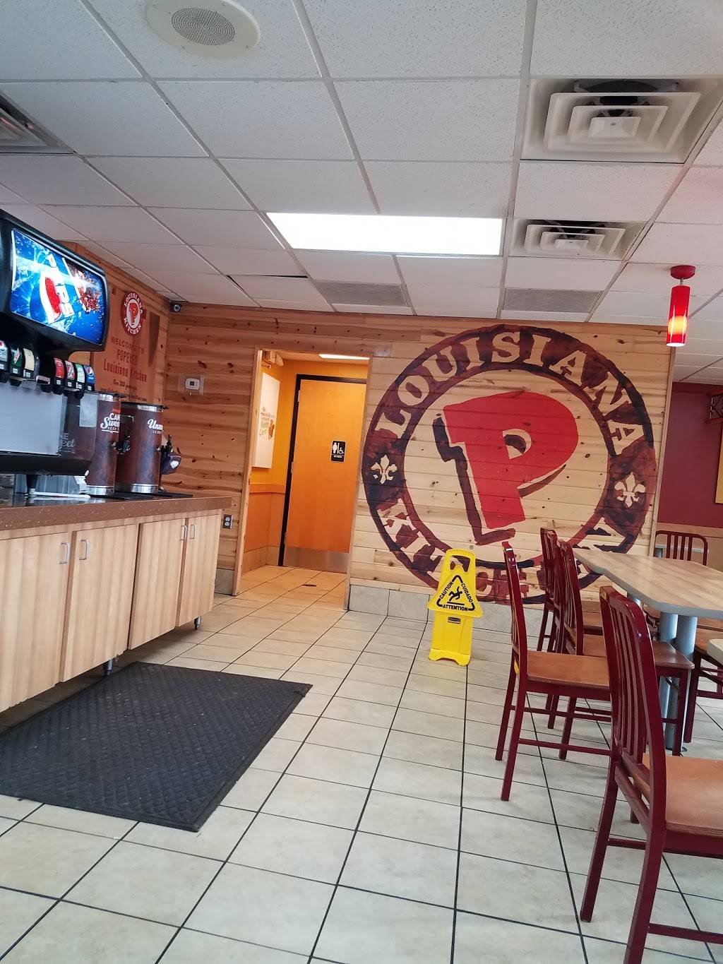 Popeyes Louisiana Kitchen | restaurant | 6310 103rd St, Jacksonville, FL 32210, USA | 9047720476 OR +1 904-772-0476