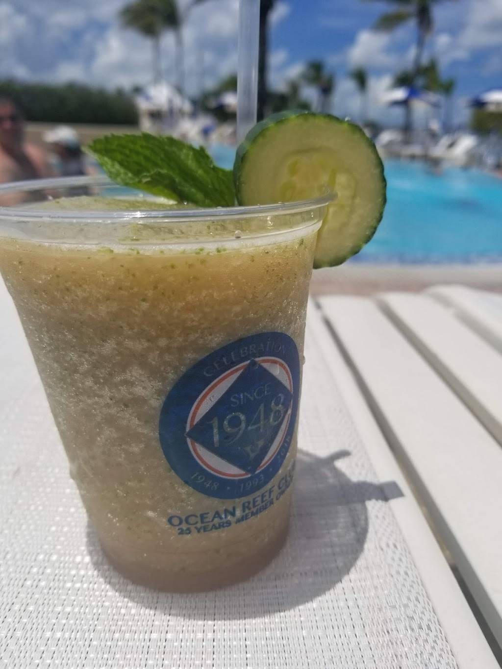 Beach Grill Private Club | restaurant | 35 Ocean Reef Dr, Key Largo, FL 33037, USA | 3053672611 OR +1 305-367-2611