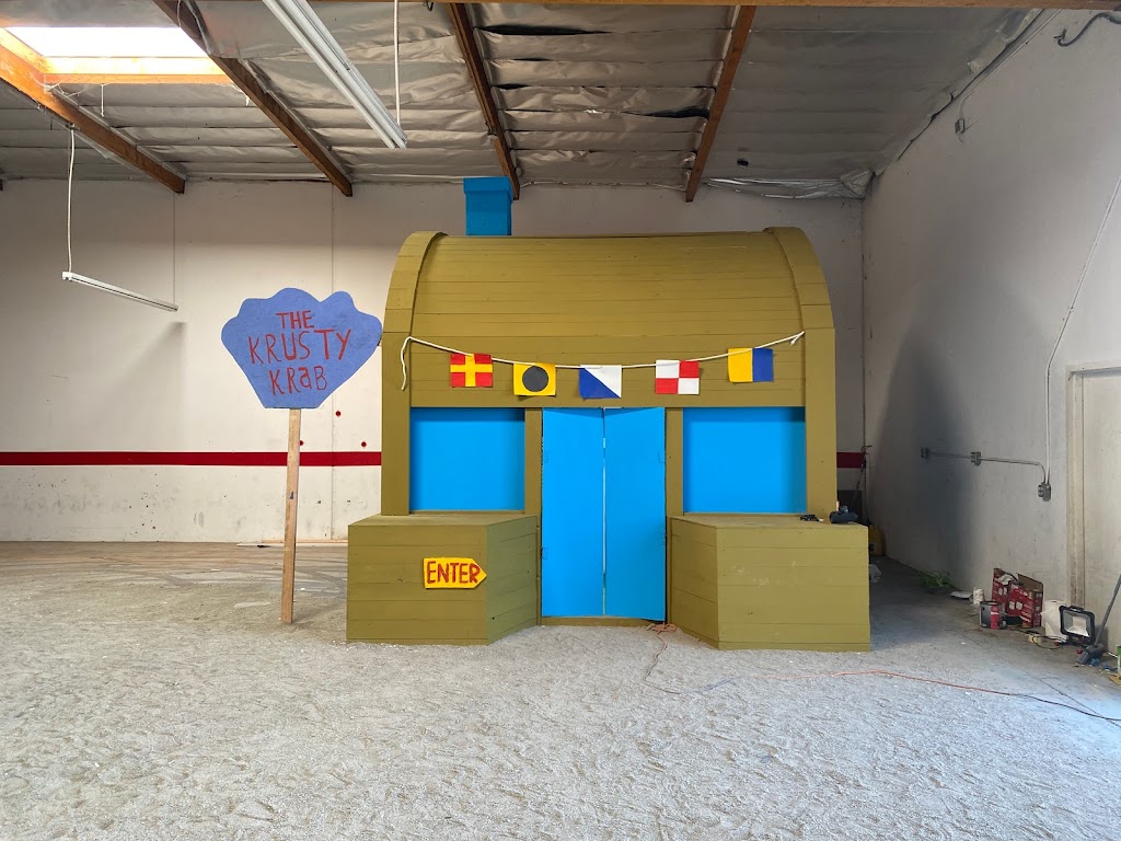 The krusty Krab | restaurant | 245 N Andreasen Dr, Escondido, CA 92029, USA | 7123264242 OR +1 712-326-4242