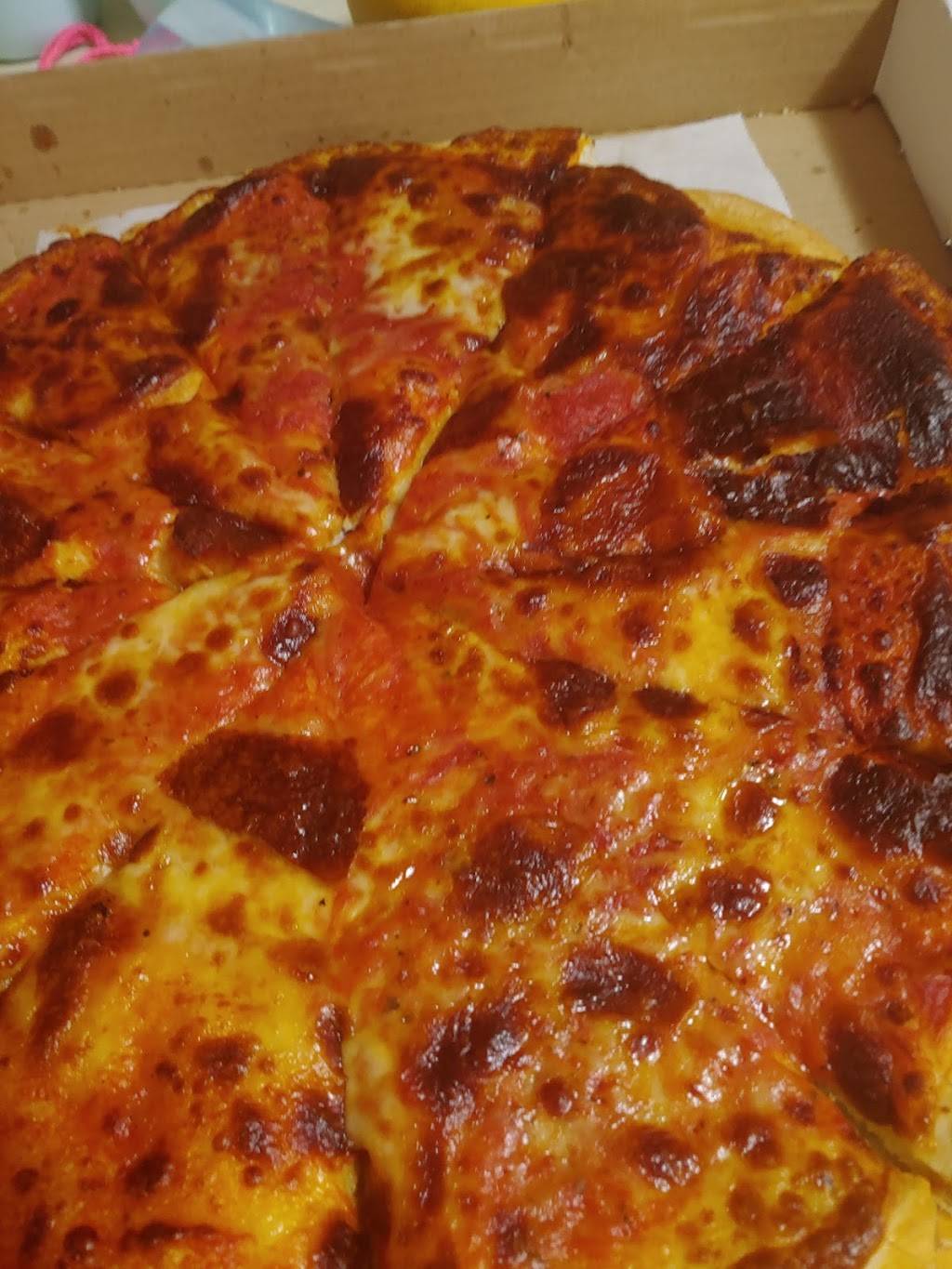 Emidios Pizza | restaurant | 636 N Main St, Akron, OH 44310, USA | 3302534777 OR +1 330-253-4777