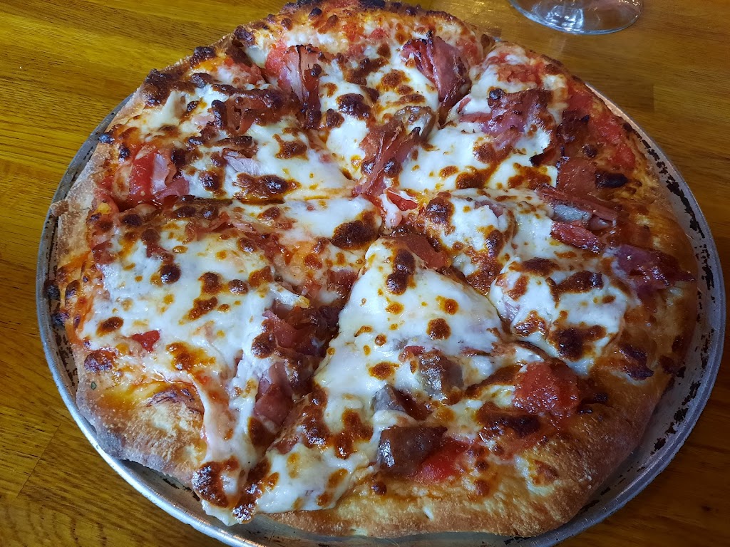 Grapes Restaurant & Bar | restaurant | 111 Main St, Jerome, AZ 86331, USA | 9286398477 OR +1 928-639-8477