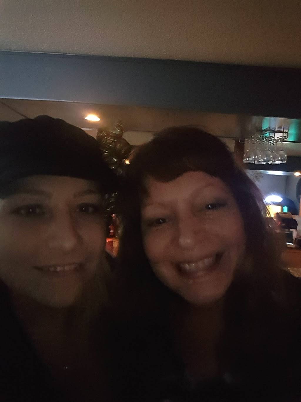 The Rock Sportsbar | restaurant | 2573 Williamsport Pike, Martinsburg, WV 25401, USA | 3042635558 OR +1 304-263-5558