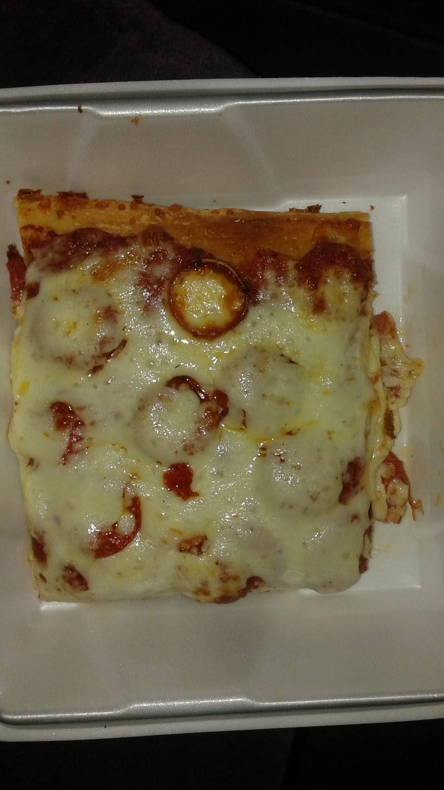 Primos Pizzeria | restaurant | 33521 W Seven Mile Rd, Livonia, MI 48152, USA | 2484764260 OR +1 248-476-4260