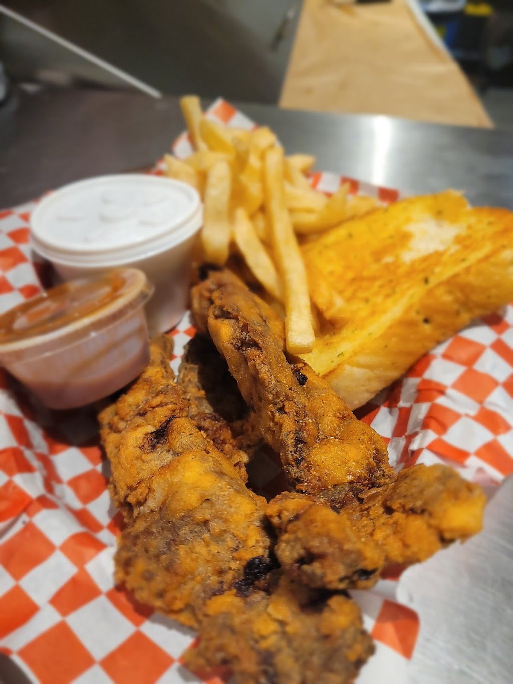 Catch Pen | restaurant | 103 N, Robinson St, Miles, TX 76861, USA | 3254682354 OR +1 325-468-2354