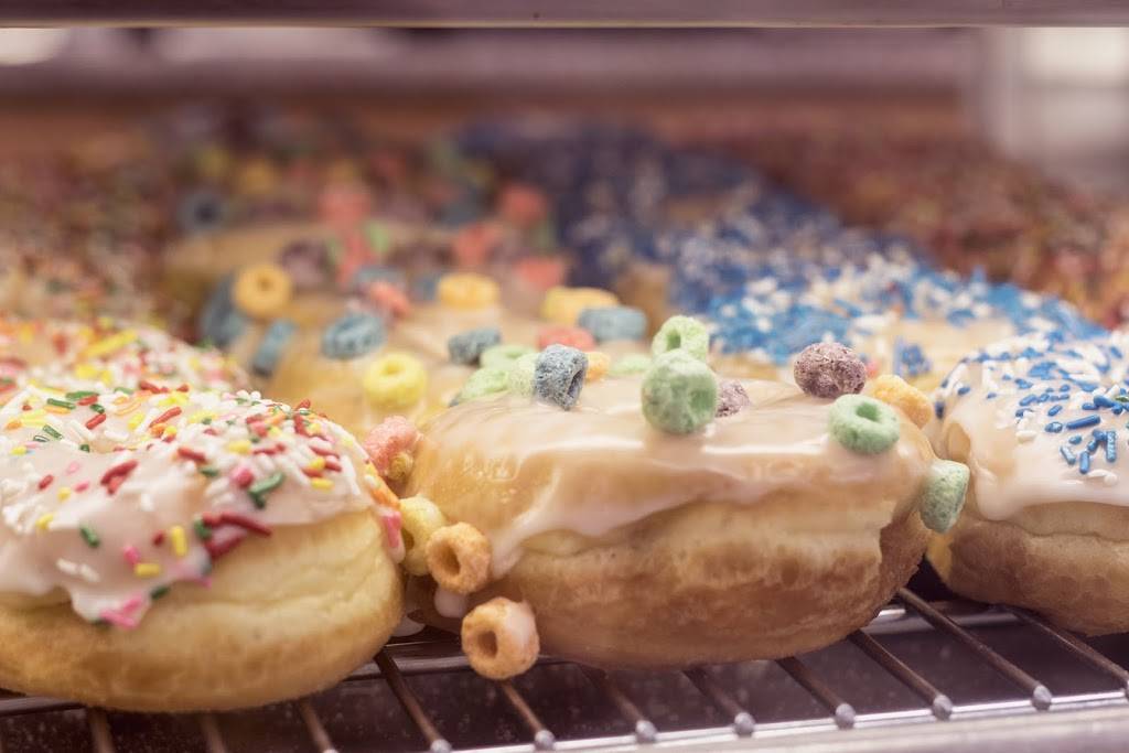 Donut Star Sandwiches and Bagels | cafe | 5365 Alton Pkwy # C, Irvine, CA 92604, USA | 8557336688 OR +1 855-733-6688