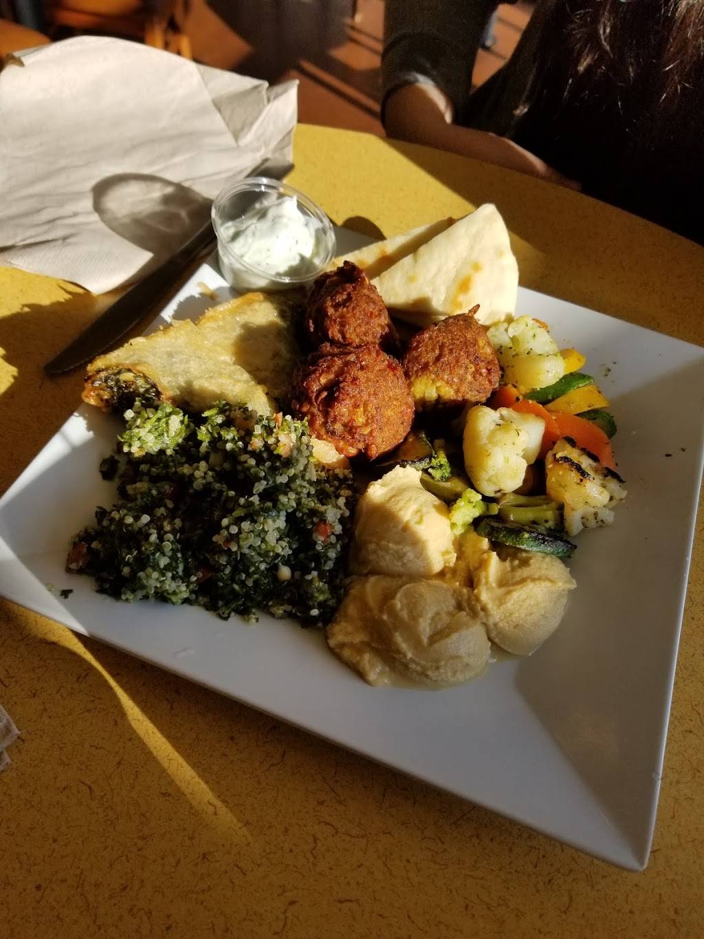 Daphnes | restaurant | 10357 Fairway Dr #130, Roseville, CA 95678, USA | 9167723997 OR +1 916-772-3997