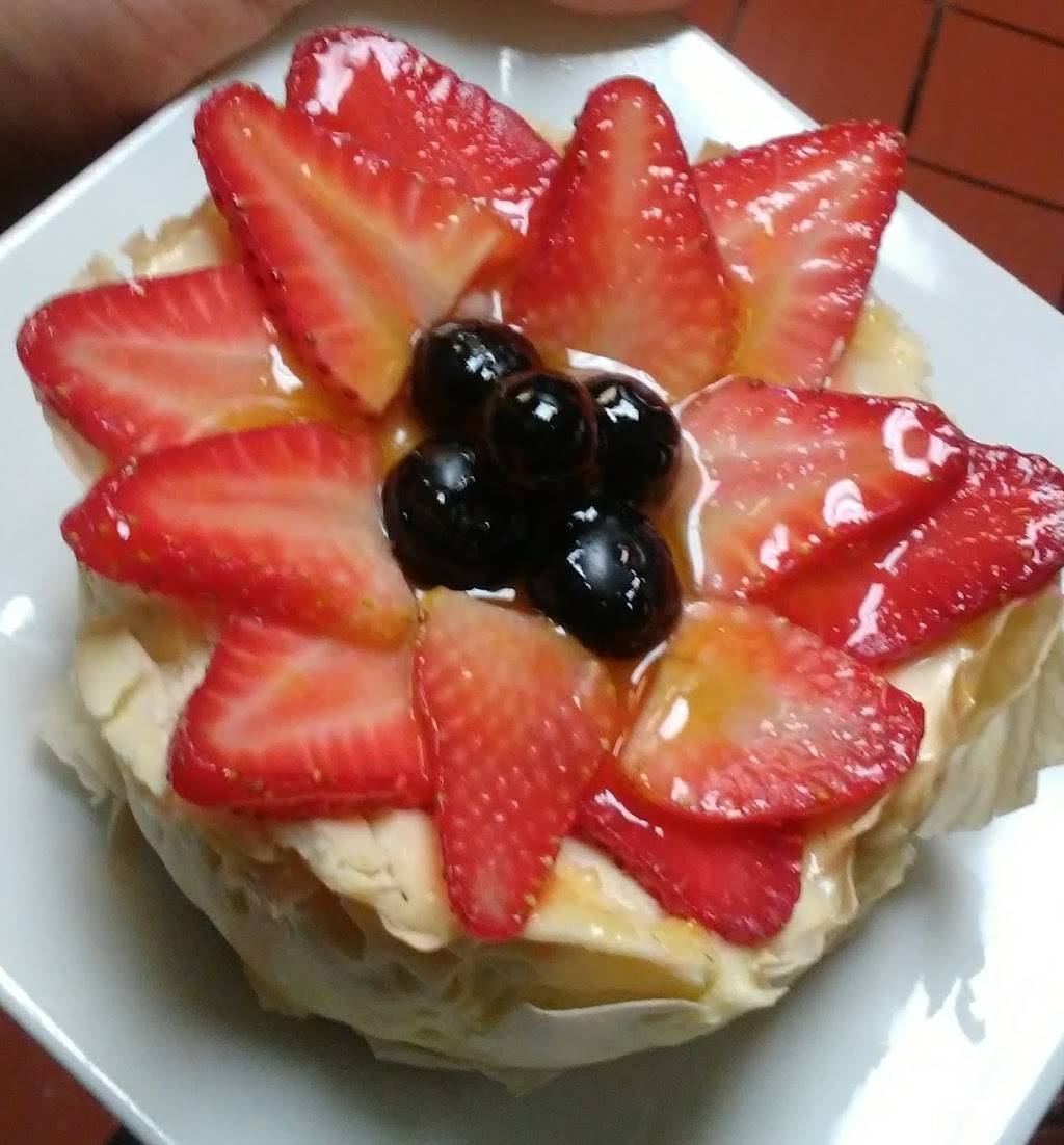 Nicks Bistro | restaurant | 104-20 Metropolitan Ave, Forest Hills, NY 11375, USA | 7185446425 OR +1 718-544-6425