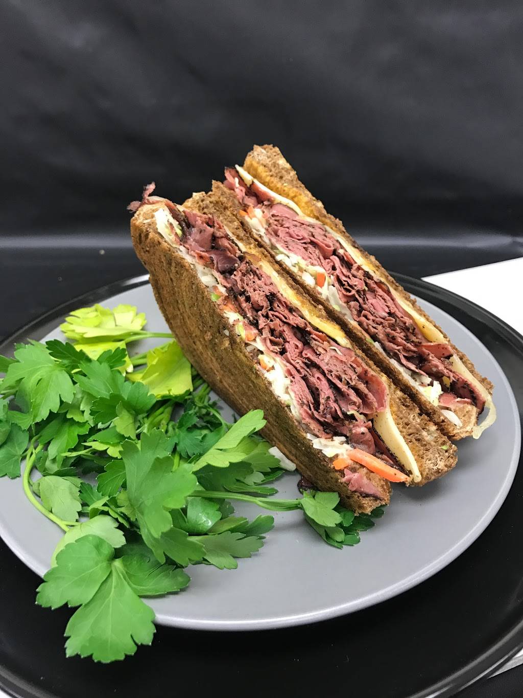 Relish the Deli-sh | restaurant | 105 Evans Ave, Wyomissing, PA 19610, USA | 4845133996 OR +1 484-513-3996