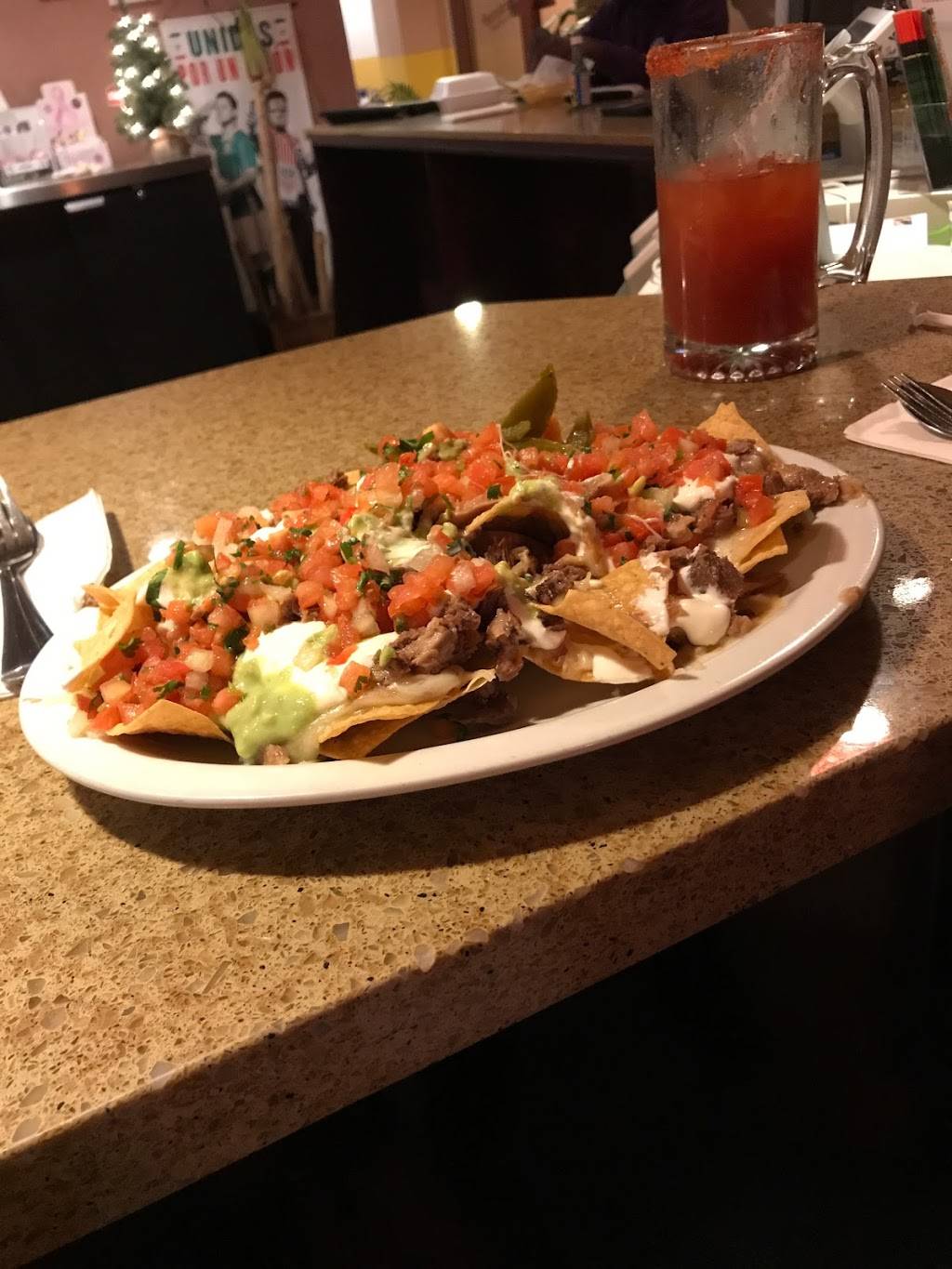 Los Molcajetes | restaurant | 901 Redwood St, Vallejo, CA 94590, USA | 7075635710 OR +1 707-563-5710