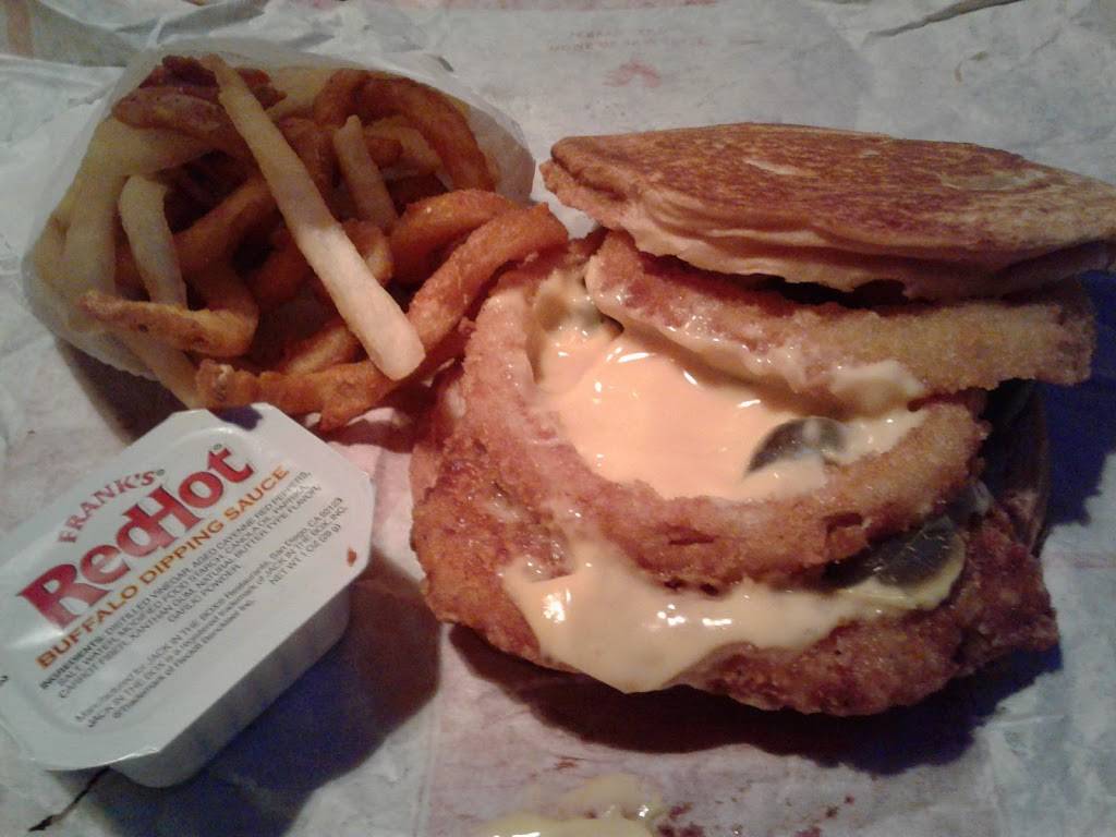 Jack in the Box | restaurant | 523 Fair Ave, San Antonio, TX 78223, USA | 2105333761 OR +1 210-533-3761