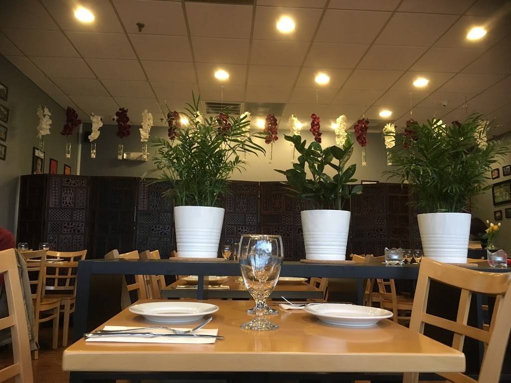 Bangkok Bistro Thai Eatery | restaurant | 100 U.S. 9, Manalapan Township, NJ 07726, USA | 7324146622 OR +1 732-414-6622