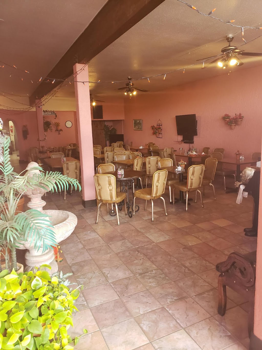 Bernies Méxican Restaurant | restaurant | 367 Snowy Range Rd, Laramie, WY 82072, USA | 3077425425 OR +1 307-742-5425