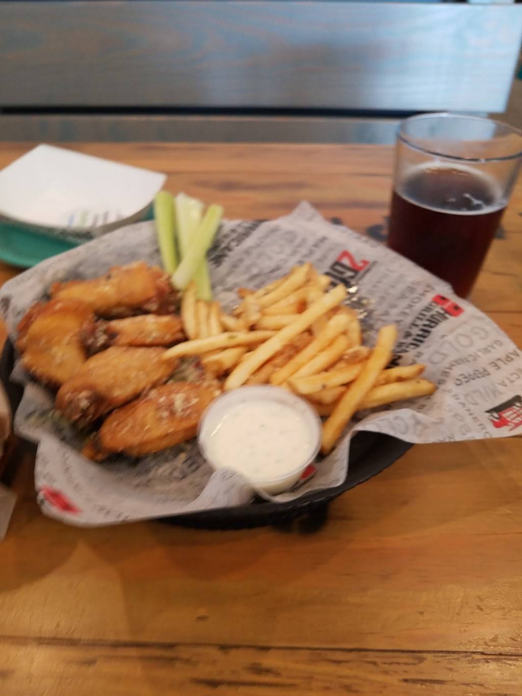 Hurricane Grill & Wings | meal takeaway | 15500 SW 88th St, Miami, FL 33196, USA | 3053835601 OR +1 305-383-5601