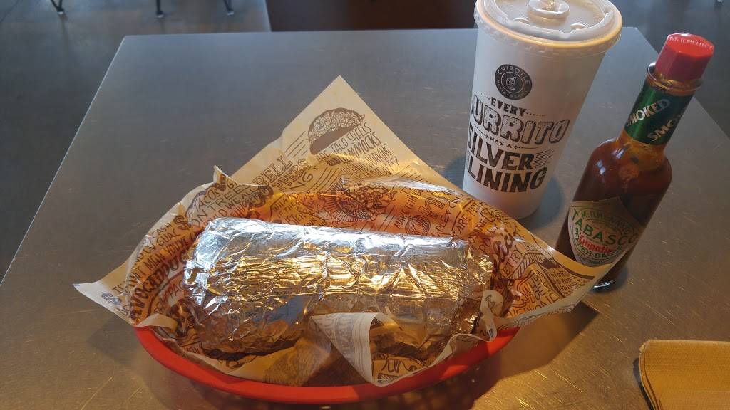 Chipotle Mexican Grill | restaurant | 202 W Ireland Rd #102, South Bend, IN 46614, USA | 5742318731 OR +1 574-231-8731
