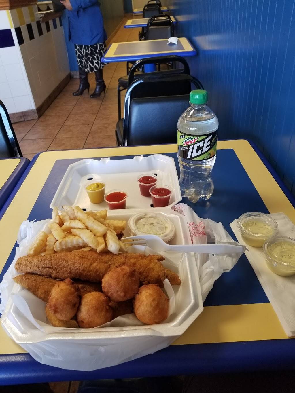 Supreme Fish Delight | restaurant | 3037 Panola Rd, Lithonia, GA 30038, USA | 7709873242 OR +1 770-987-3242