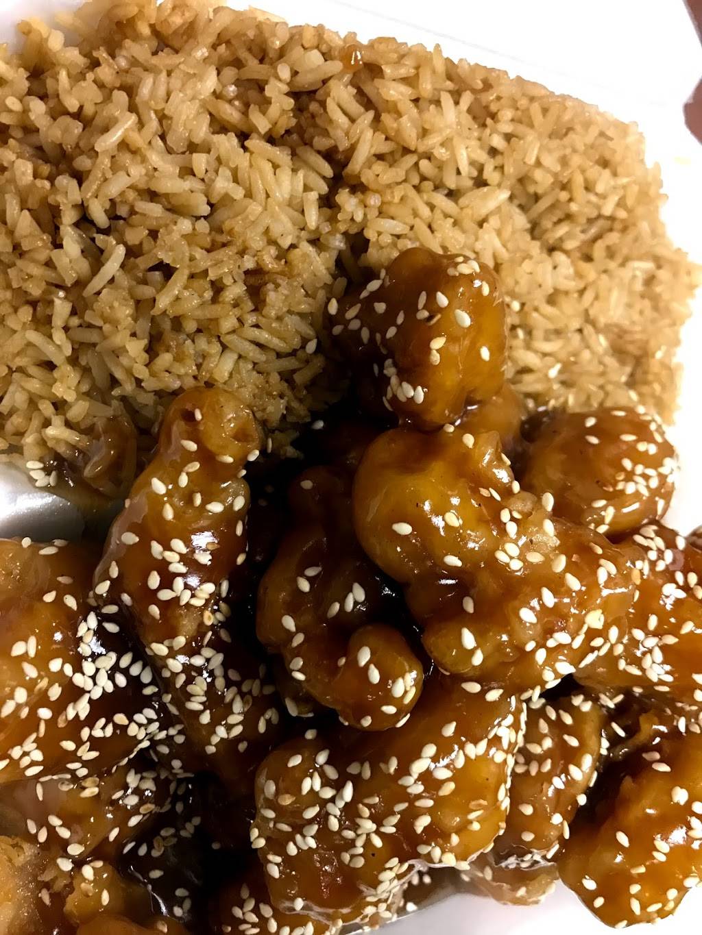 Lucky Kitchen | restaurant | 2370 S Wayne Rd, Westland, MI 48186, USA | 7345953333 OR +1 734-595-3333