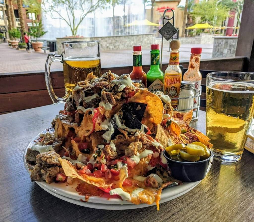 Salt | restaurant | 6751 N Sunset Blvd, Glendale, AZ 85305, USA | 6237727282 OR +1 623-772-7282