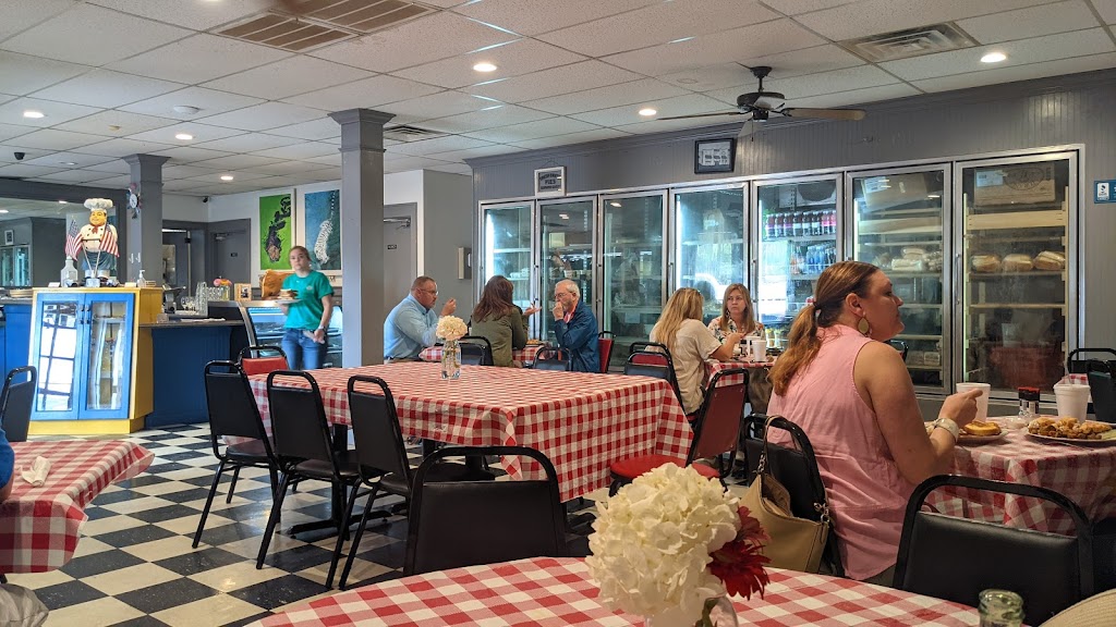 Mr Ts Grocery & Deli | restaurant | 900 W Ave J, San Angelo, TX 76901, USA | 3259399588 OR +1 325-939-9588