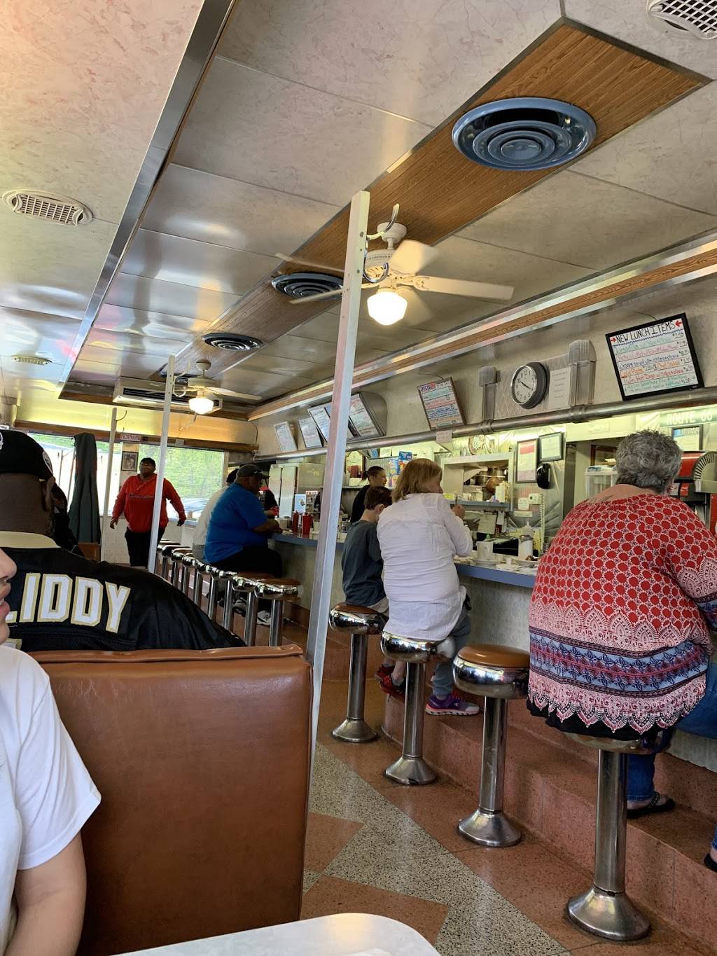 Route 66 Diner | restaurant | 950 Bay St, Springfield, MA 01109, USA | 4137374921 OR +1 413-737-4921