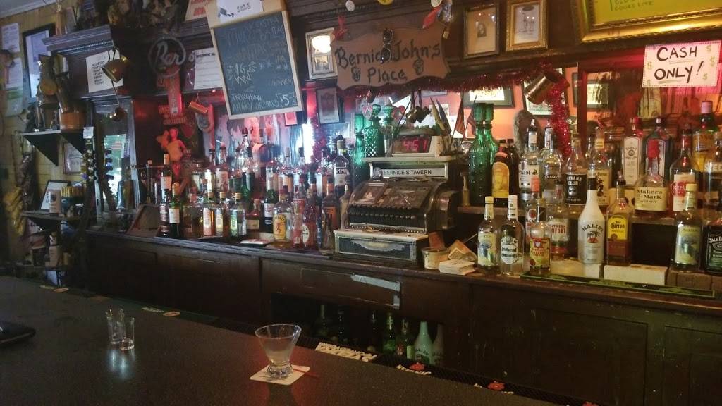 Bernices Tavern | restaurant | 3238 S Halsted St, Chicago, IL 60608, USA | 3129615516 OR +1 312-961-5516