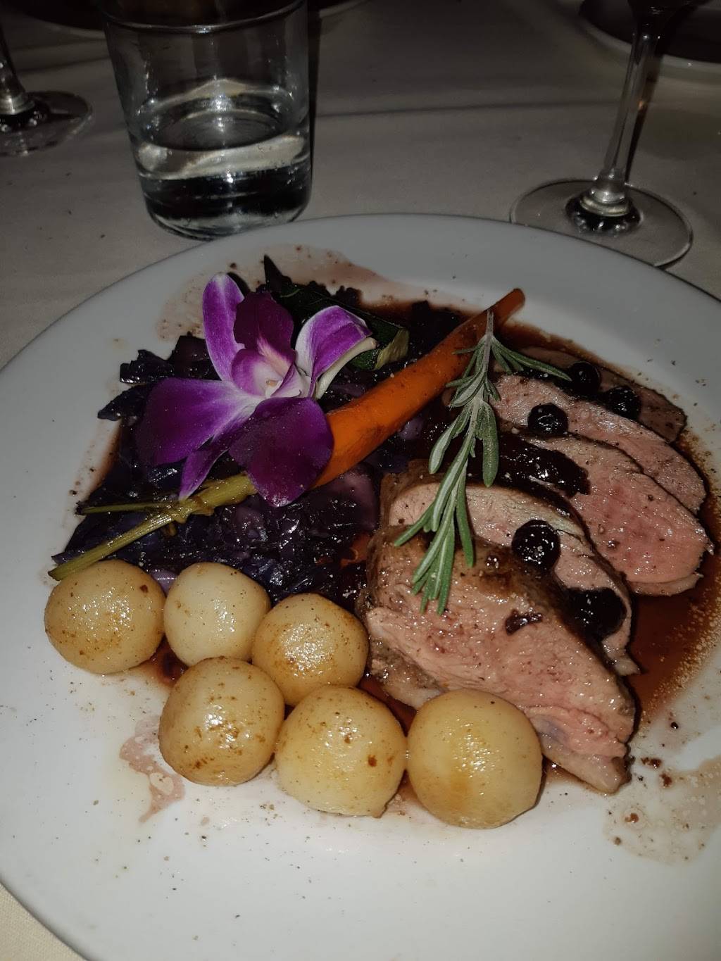 La Plume Blanche | restaurant | 113 Rue Dumont, Vaudreuil-Dorion, QC J7V 1W9, Canada | 4504247744 OR +1 450-424-7744