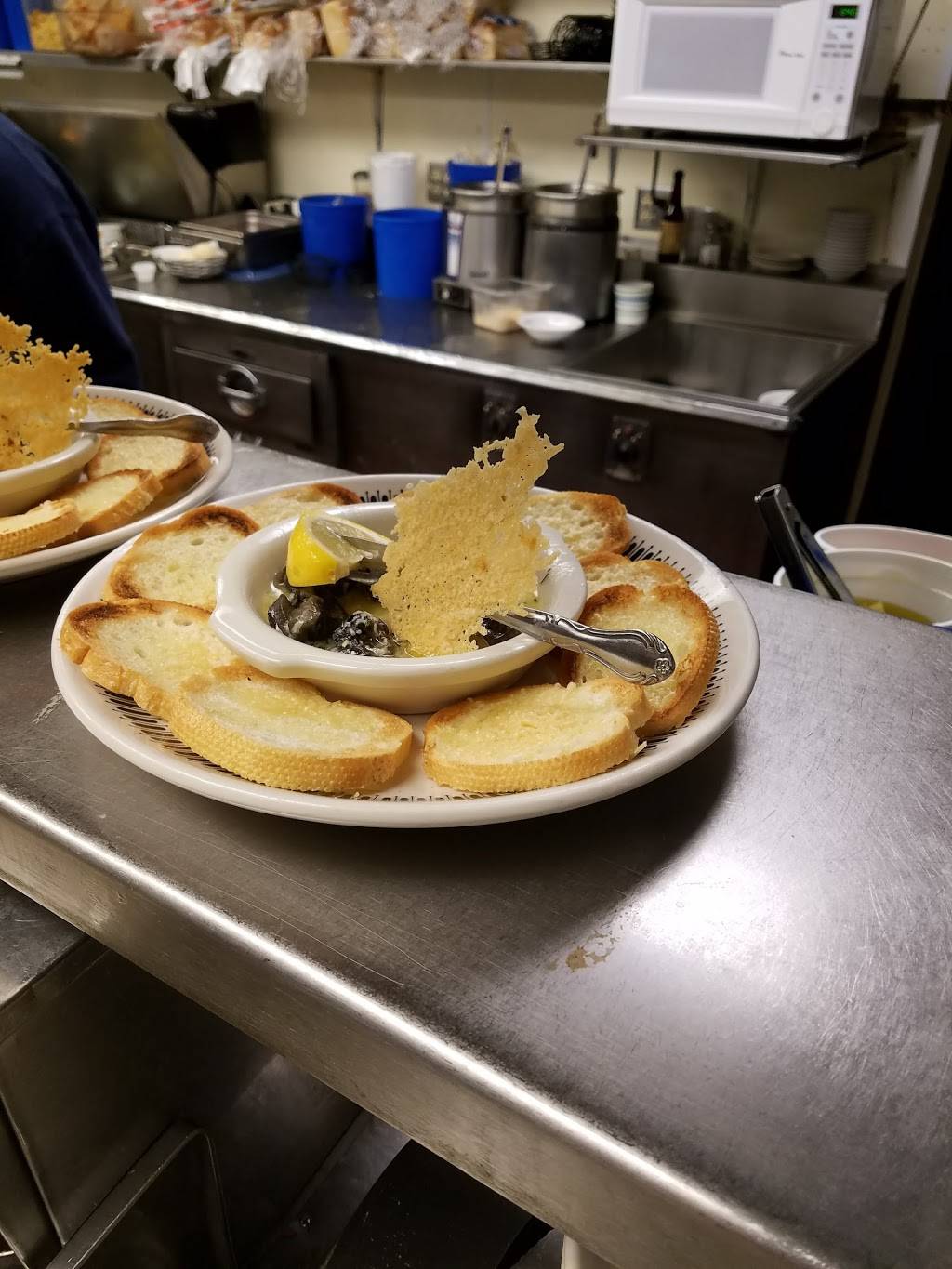 Rhinelander Cafe & Pub | restaurant | 33 N Brown St, Rhinelander, WI 54501, USA | 7153622918 OR +1 715-362-2918