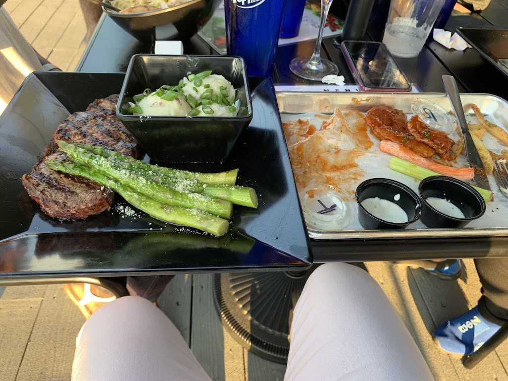 Muck Tavern | restaurant | 190 N Lake Ave, Pahokee, FL 33476, USA | 5612859112 OR +1 561-285-9112