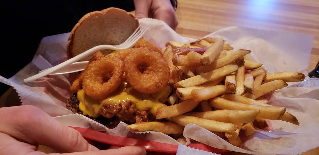 Burger Bar | restaurant | 2765 S 6th St, Springfield, IL 62703, USA | 2175289030 OR +1 217-528-9030