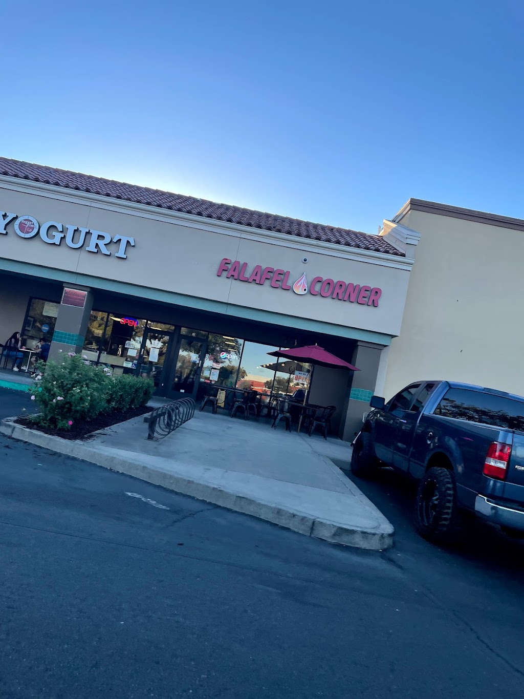 Falafel Corner | restaurant | 7897 Walerga Rd Suite #117, Antelope, CA 95843, USA | 9165609171 OR +1 916-560-9171