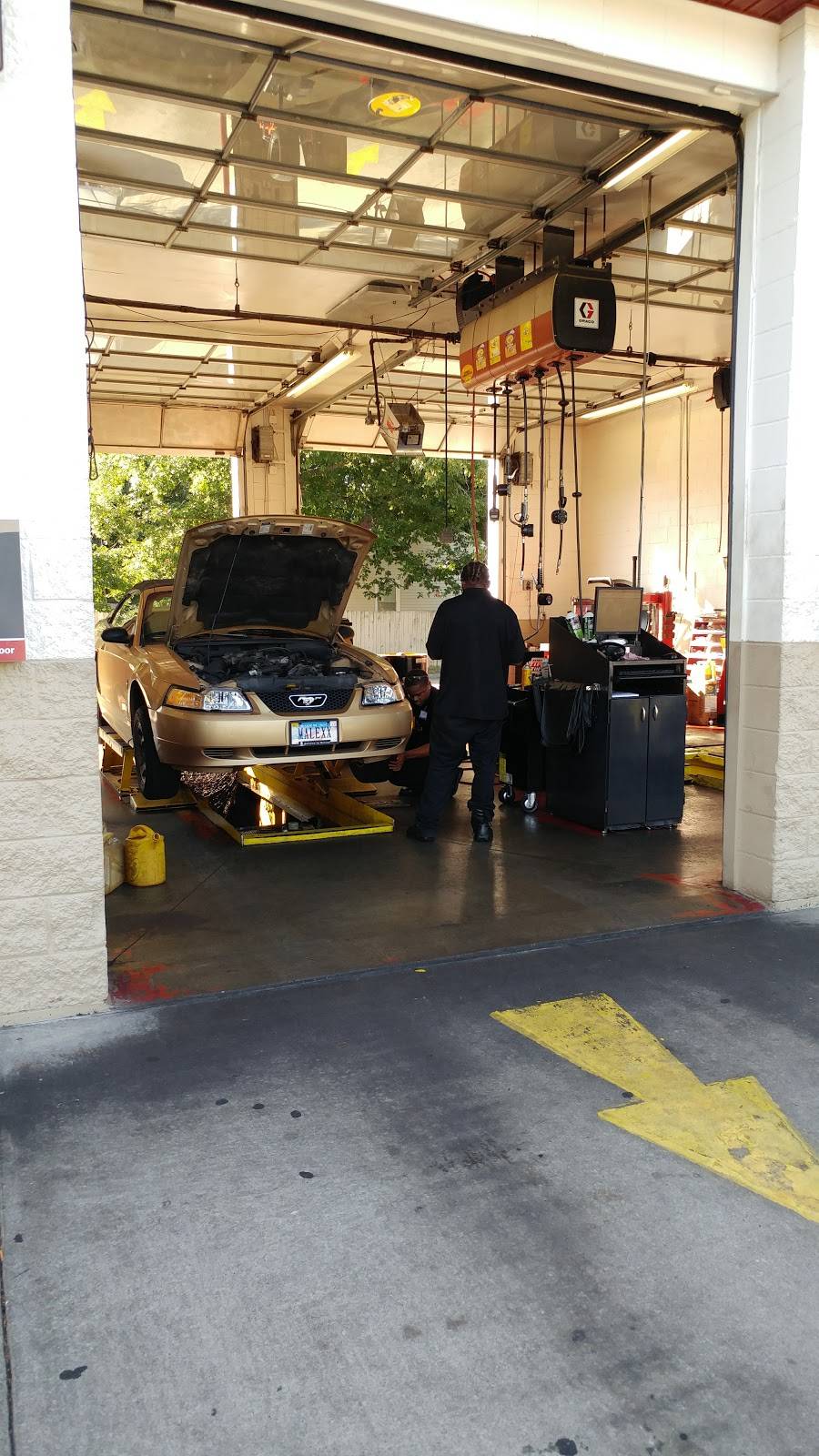 Vinnys pizza and pasta | restaurant | 748 J Clyde Morris Blvd, Newport News, VA 23601, USA | 7575943354 OR +1 757-594-3354