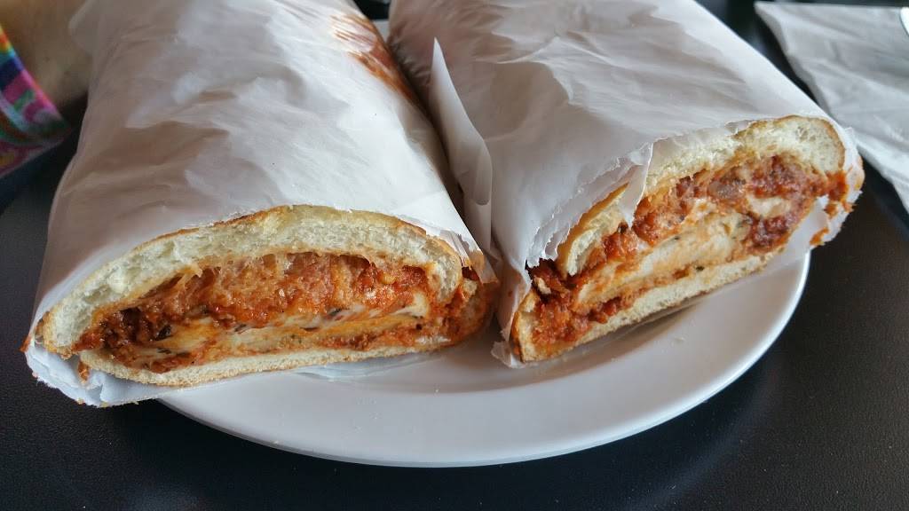 Vinnys Italian Restaurant | restaurant | 2101 E Lambert Rd, La Habra, CA 90631, USA | 5626943400 OR +1 562-694-3400