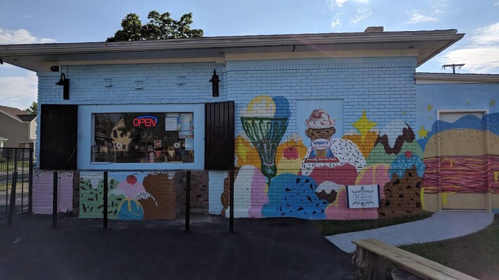 Miss Virginias Ice Cream Parlor | restaurant | 8801 Oakland Ave, Detroit, MI 48211, USA | 3136497850 OR +1 313-649-7850