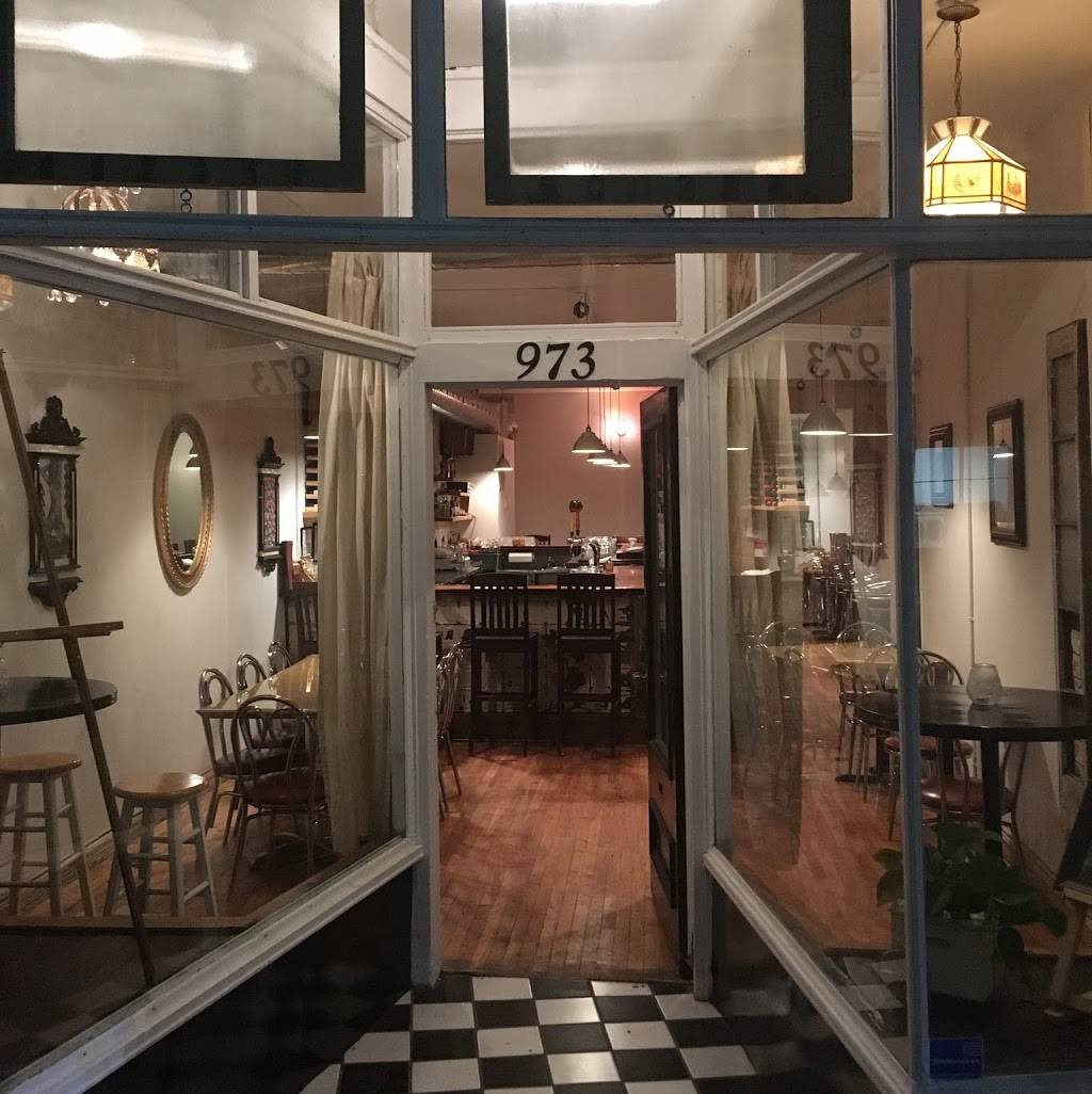 The Capitol Bar | restaurant | 973 King St E, Hamilton, ON L8M 1C3, Canada | 2893891001 OR +1 289-389-1001