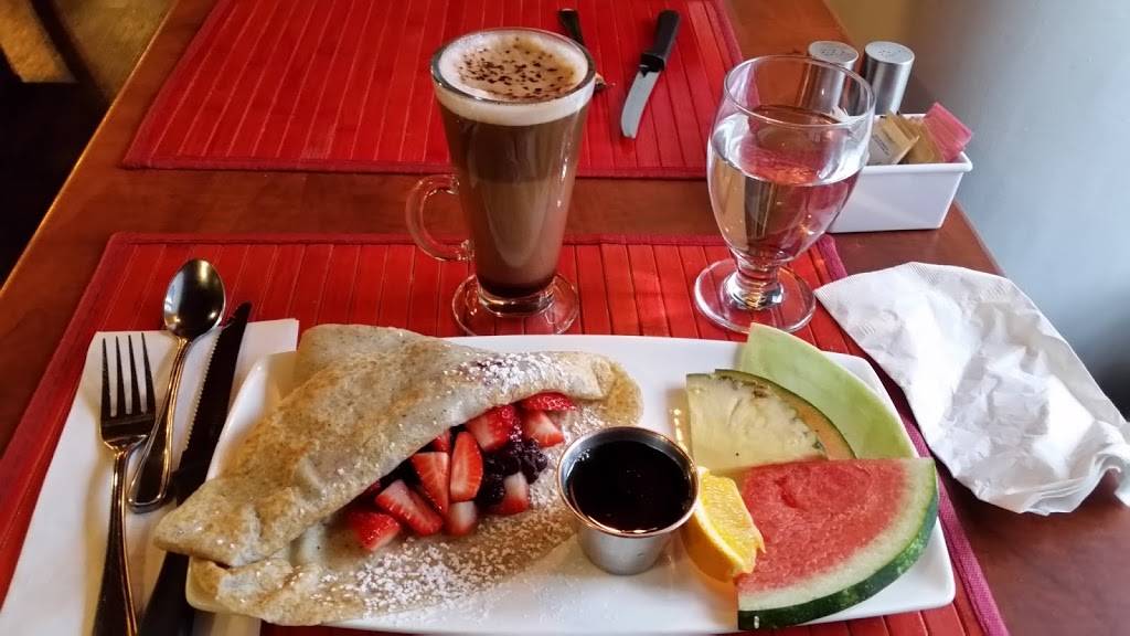 LEscale Bistro et Crêperie | restaurant | 2 Rue du Petit Champlain, Québec, QC G1R 4S7, Canada | 5817416979 OR +1 581-741-6979