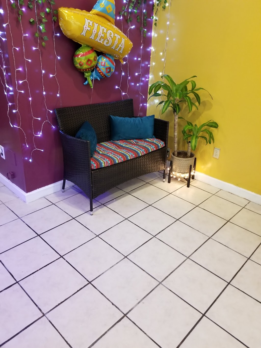 Teffys Restaurant | restaurant | 74 W Elm St, Brockton, MA 02301, USA | 7745397930 OR +1 774-539-7930