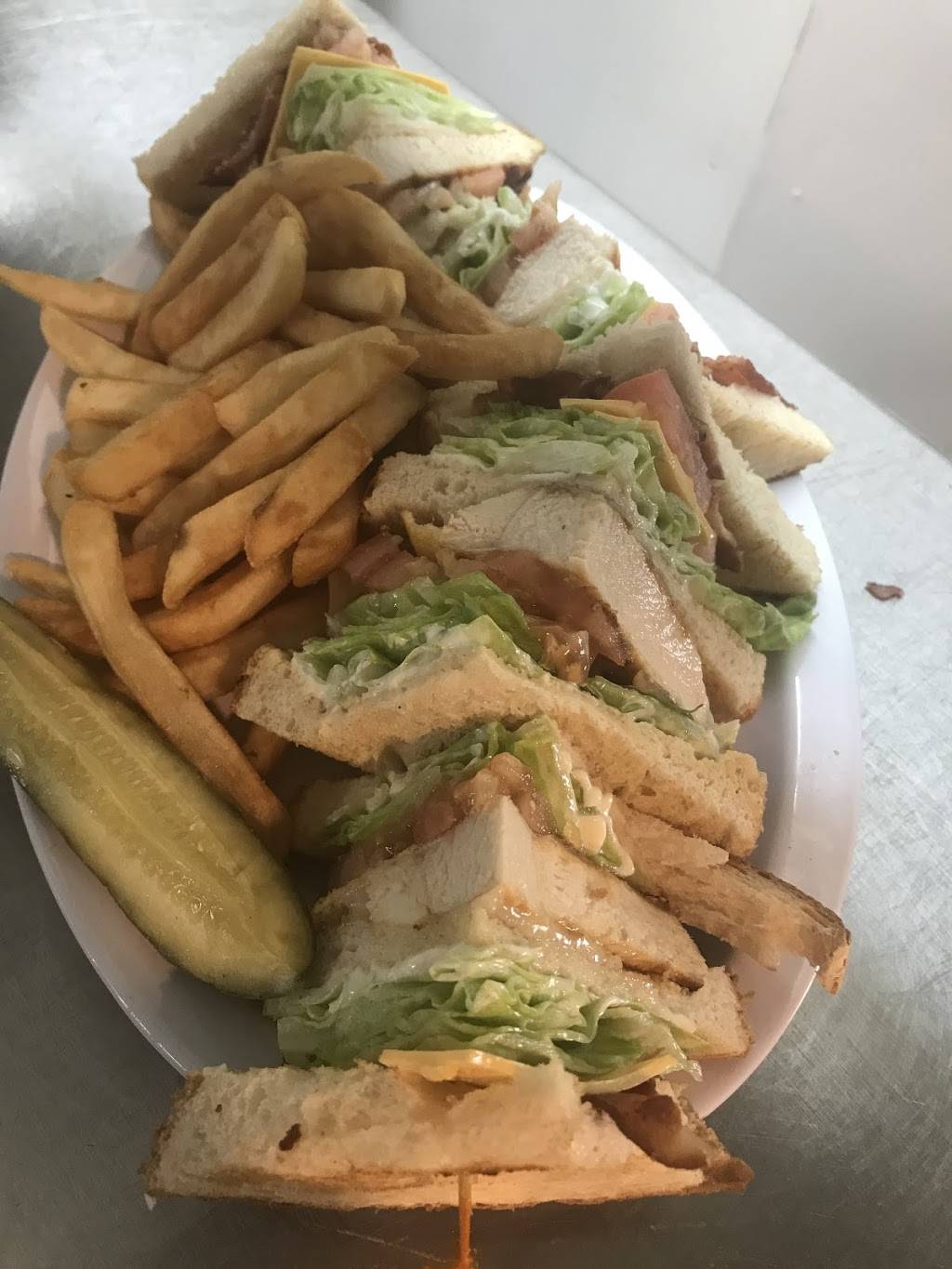 AJs Diner | restaurant | 712 River Rd, Washington, NC 27889, USA | 2526231764 OR +1 252-623-1764